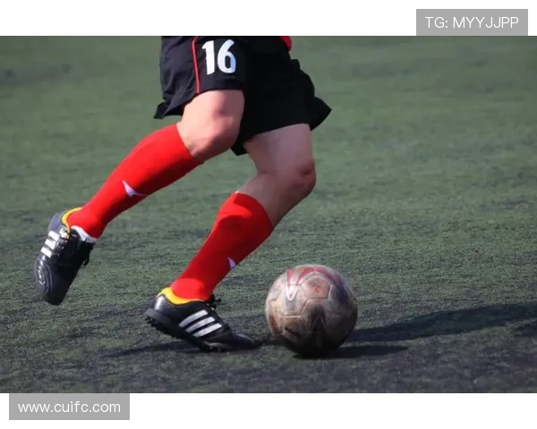 回顾经典老足球明星对抗赛精彩瞬间视频重温青春岁月