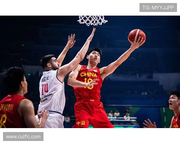 重庆篮球队实力大变革引发热议新赛季展望与挑战并存